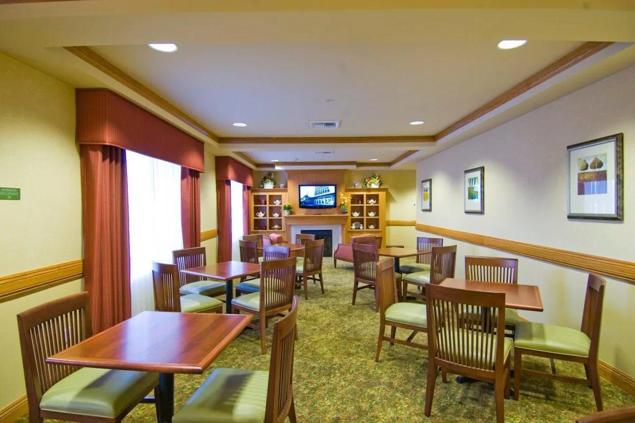 Holiday Inn & Suites - Barstow By Ihg Exterior foto